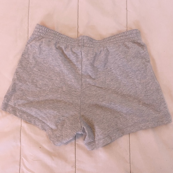 grey shorts - Picture 4 of 4